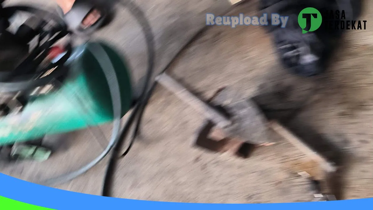 Gambar Tambal ban haji anto dan charger aki di Kotawaringin Barat, Kalimantan Tengah ke 5