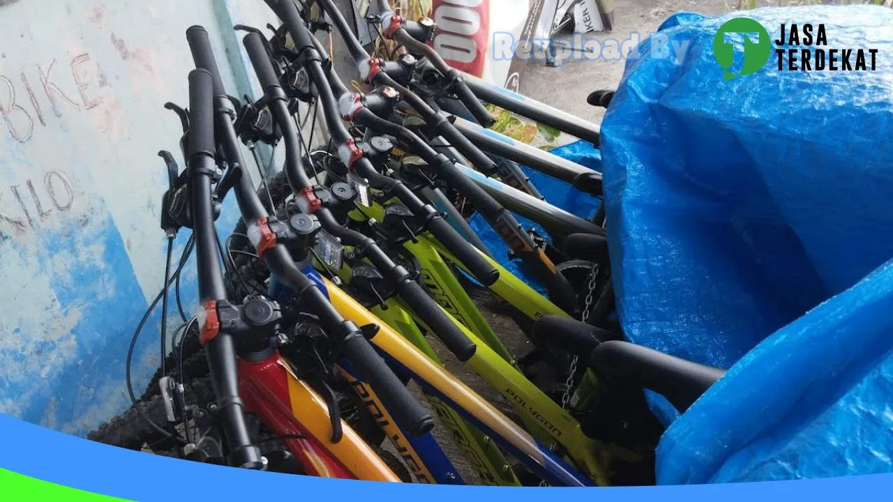 Gambar Toko Viona di Samosir, Sumatera Utara ke 2